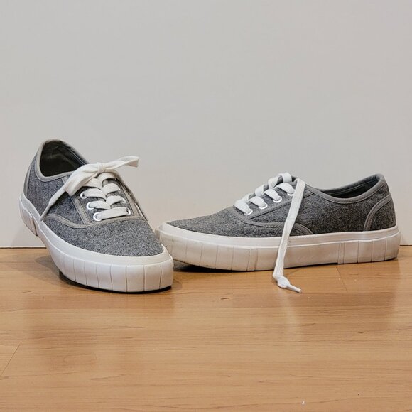 Madden Girl Grey Sneakers Winnona - size 7 - Picture 2 of 11